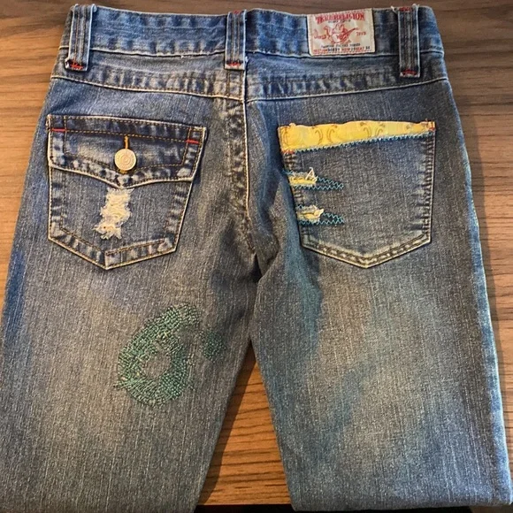 True Religion Womens Embroidered Jeans. New - Picture 5 of 6
